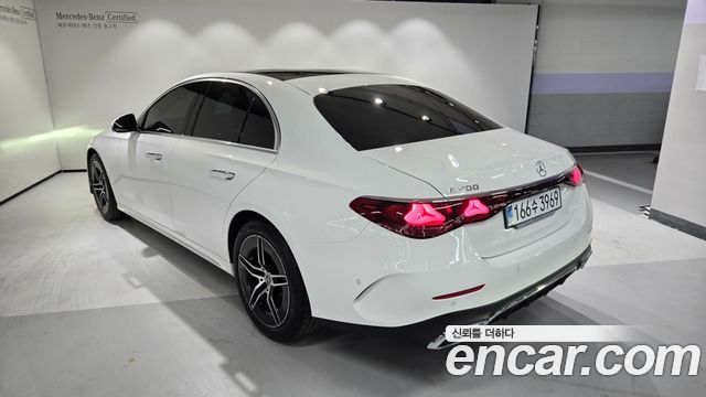 Mercedes-Benz E-Class 2026 — photo 3