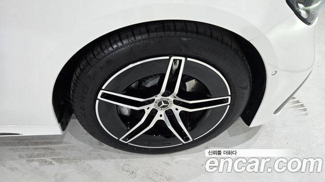 Mercedes-Benz E-Class 2026 — photo 5