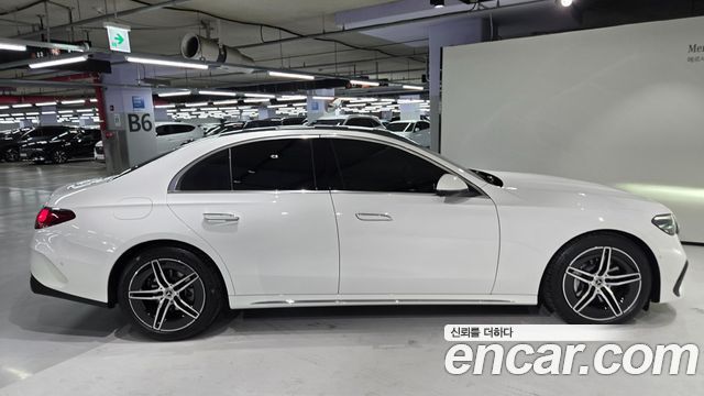 Mercedes-Benz E-Class 2026 — photo 9