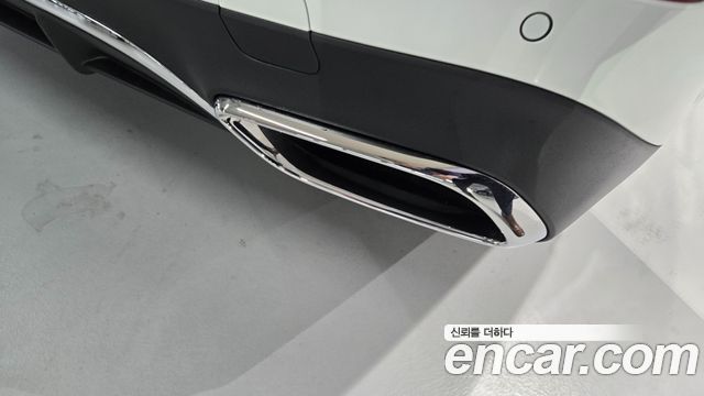 Mercedes-Benz E-Class 2026 — photo 11