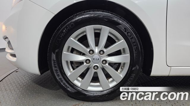 Kia K3 2015 — photo 5