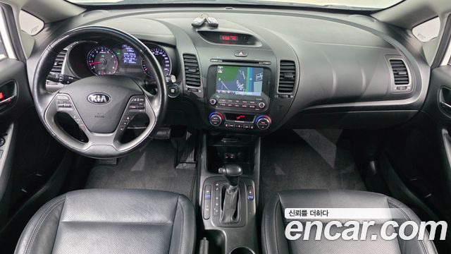 Kia K3 2015 — photo 10