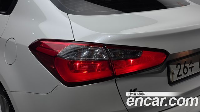 Kia K3 2015 — photo 9