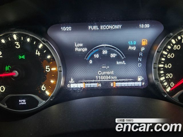 Jeep Renegade 2018 — photo 11