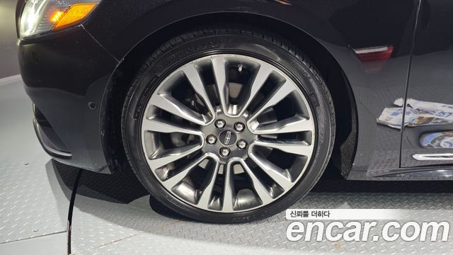 Lincoln Continental 2017 — photo 5