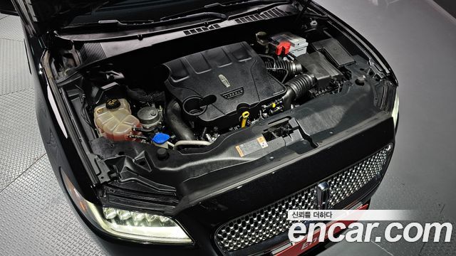 Lincoln Continental 2017 — photo 6