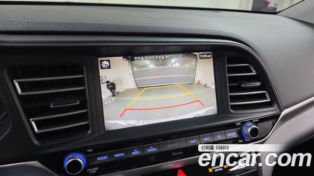 Hyundai AVANTE 2020 — photo 21