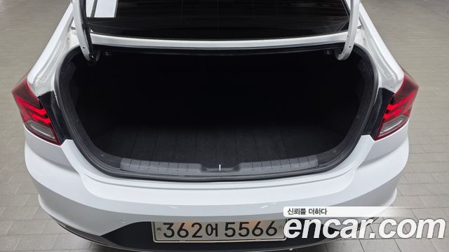 Hyundai AVANTE 2020 — photo 23