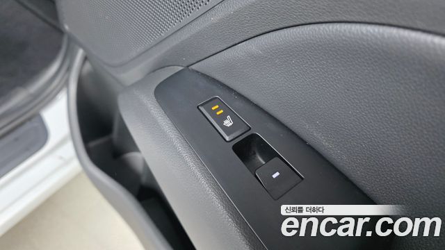 Hyundai AVANTE 2020 — photo 26