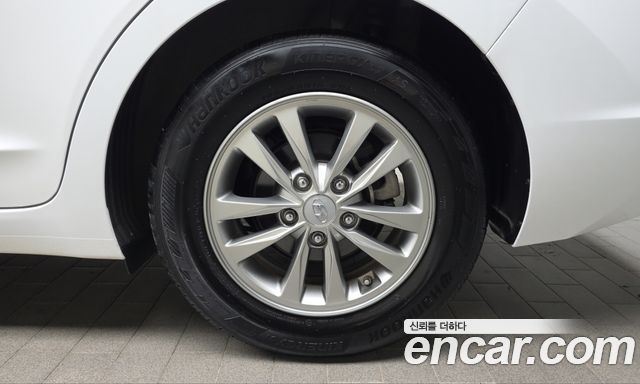 Hyundai AVANTE 2020 — photo 7