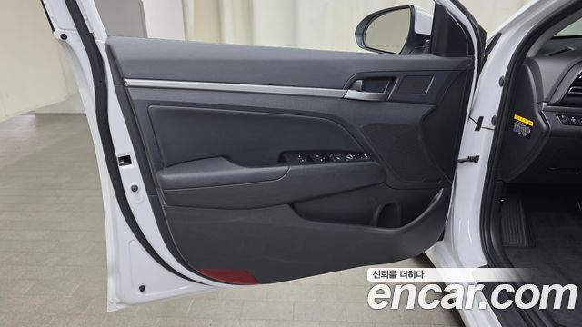 Hyundai AVANTE 2020 — photo 14