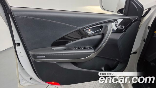 Hyundai Grandeur 2015 — photo 14