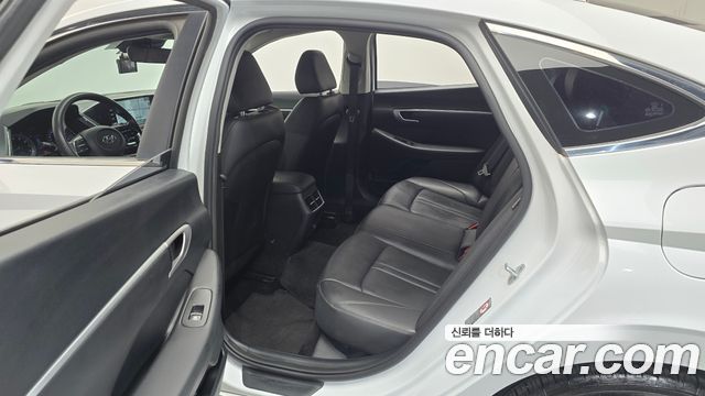 Hyundai Sonata 2020 — photo 11