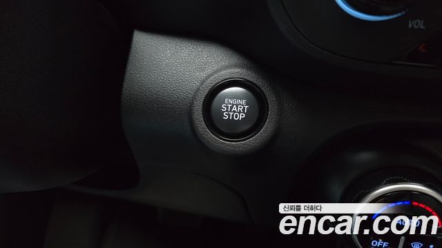 Hyundai Venue 2023 — photo 25