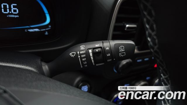 Hyundai Venue 2023 — photo 26