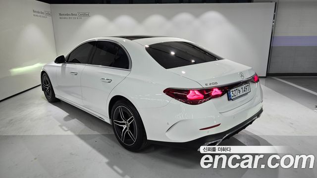 Mercedes-Benz E-Class 2026 — photo 3