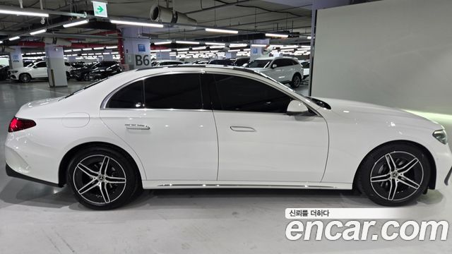 Mercedes-Benz E-Class 2026 — photo 9