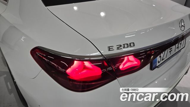 Mercedes-Benz E-Class 2026 — photo 13