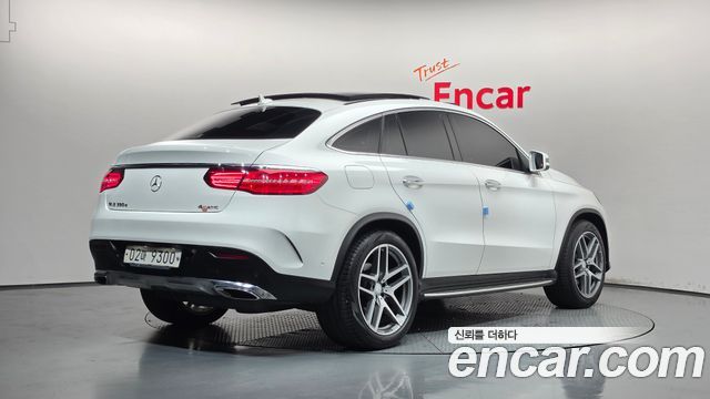 Mercedes-Benz GLE-Class 2017 — photo 2