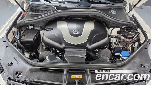 Mercedes-Benz GLE-Class 2017 — photo 6