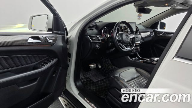 Mercedes-Benz GLE-Class 2017 — photo 10