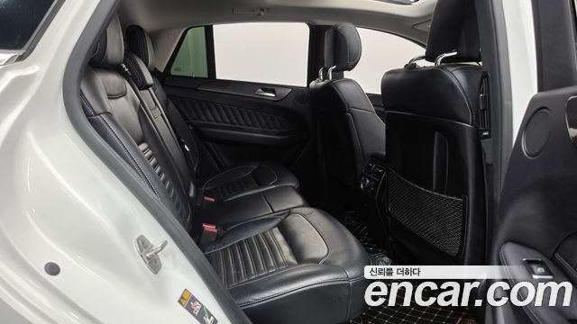 Mercedes-Benz GLE-Class 2017 — photo 12