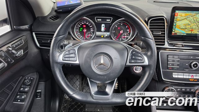 Mercedes-Benz GLE-Class 2017 — photo 13