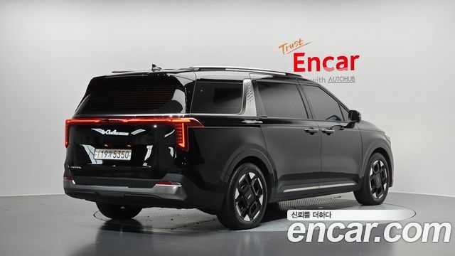 Kia Canival 2025 — photo 2