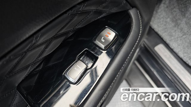 KG Mobility Rexton 2019 — photo 28