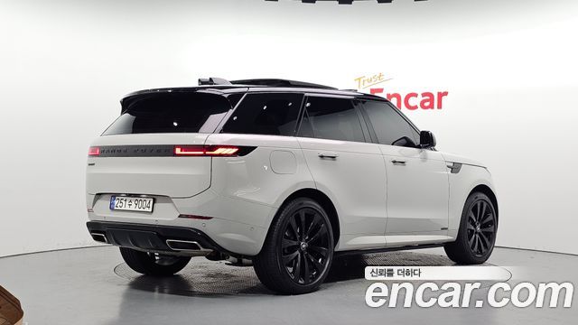 Land Rover Range Rover Sport 2025 — photo 2