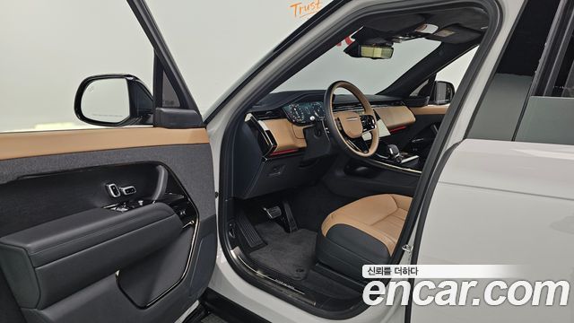 Land Rover Range Rover Sport 2025 — photo 16