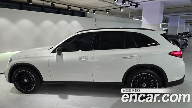 Mercedes-Benz GLC-Class 2026 — photo 8