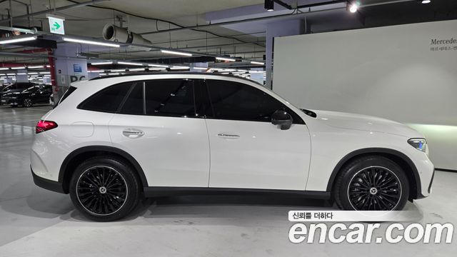 Mercedes-Benz GLC-Class 2026 — photo 9