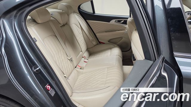 Genesis G70 2020 — photo 18