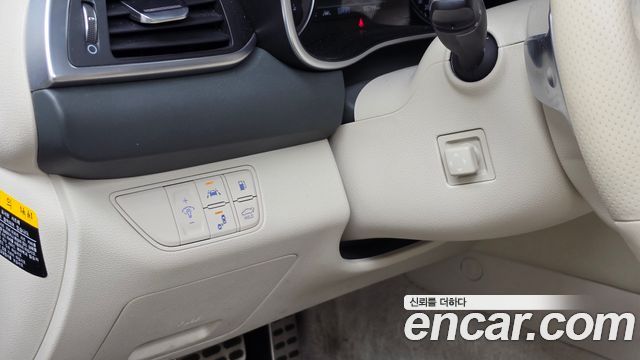 Genesis G70 2020 — photo 23