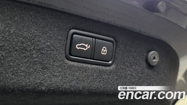Genesis G70 2020 — photo 24