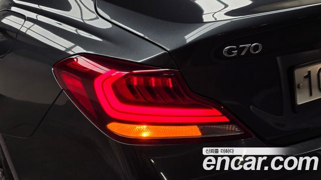 Genesis G70 2020 — photo 9