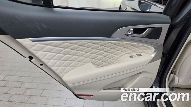 Genesis G70 2020 — photo 15