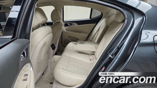 Genesis G70 2020 — photo 16