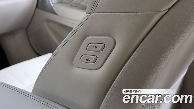 Genesis G70 2020 — photo 30