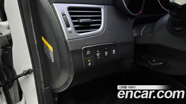 Hyundai AVANTE 2014 — photo 16