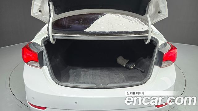Hyundai AVANTE 2014 — photo 20