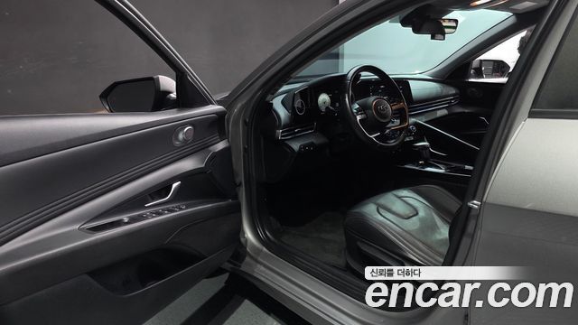 Hyundai AVANTE 2021 — photo 13