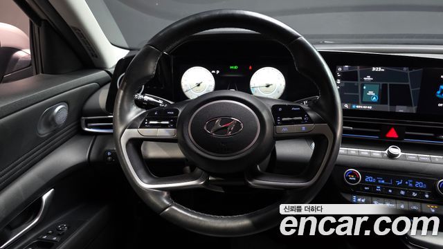 Hyundai AVANTE 2021 — photo 19