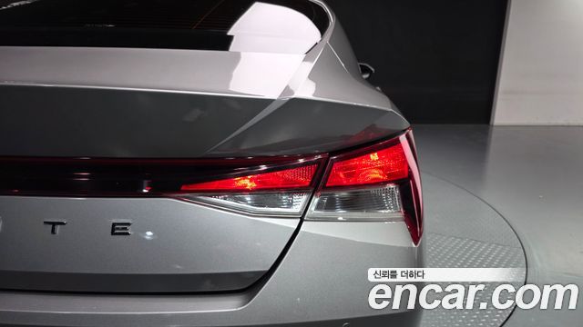 Hyundai AVANTE 2021 — photo 9