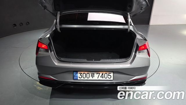 Hyundai AVANTE 2021 — photo 31