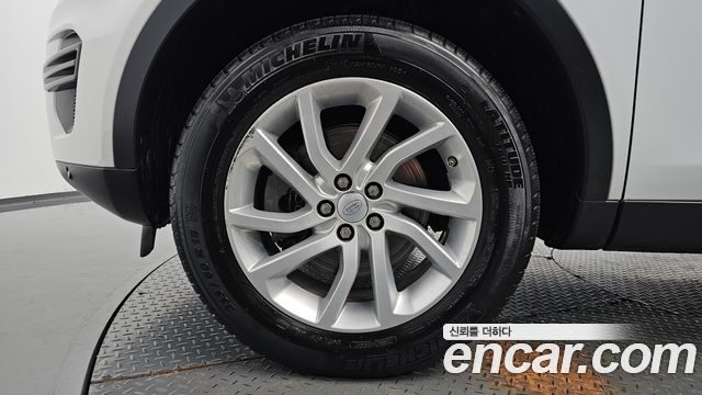 Land Rover Discovery Sport 2019 — photo 5