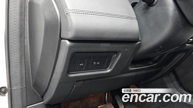 Land Rover Discovery Sport 2019 — photo 22