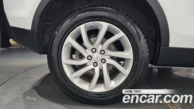 Land Rover Discovery Sport 2019 — photo 7