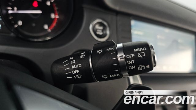 Land Rover Discovery Sport 2019 — photo 28